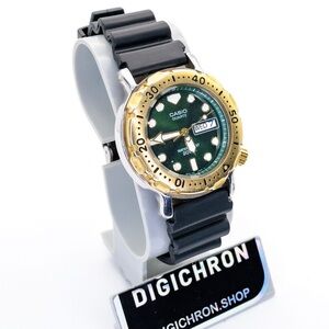 Casio Marlin Vintage MD-718 Japan Import Unisex day Date Dive Watch 36mm